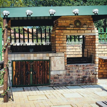 African Elephant'S Den Klerksdorp Exterior photo