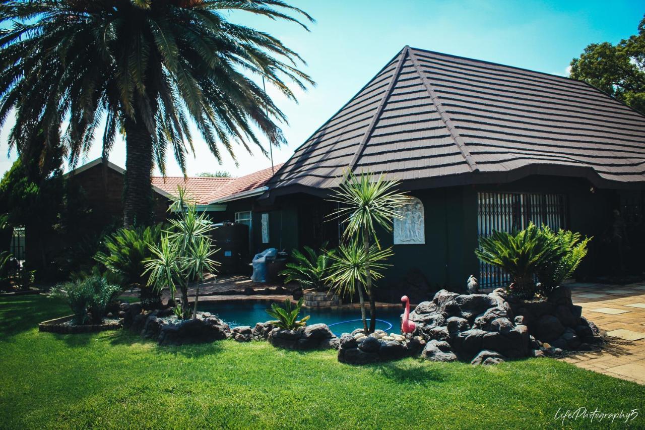 African Elephant'S Den Klerksdorp Exterior photo