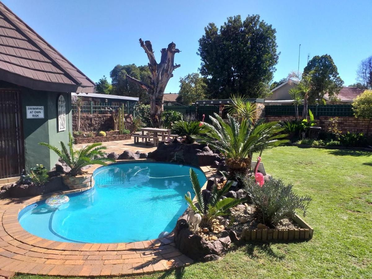 African Elephant'S Den Klerksdorp Exterior photo