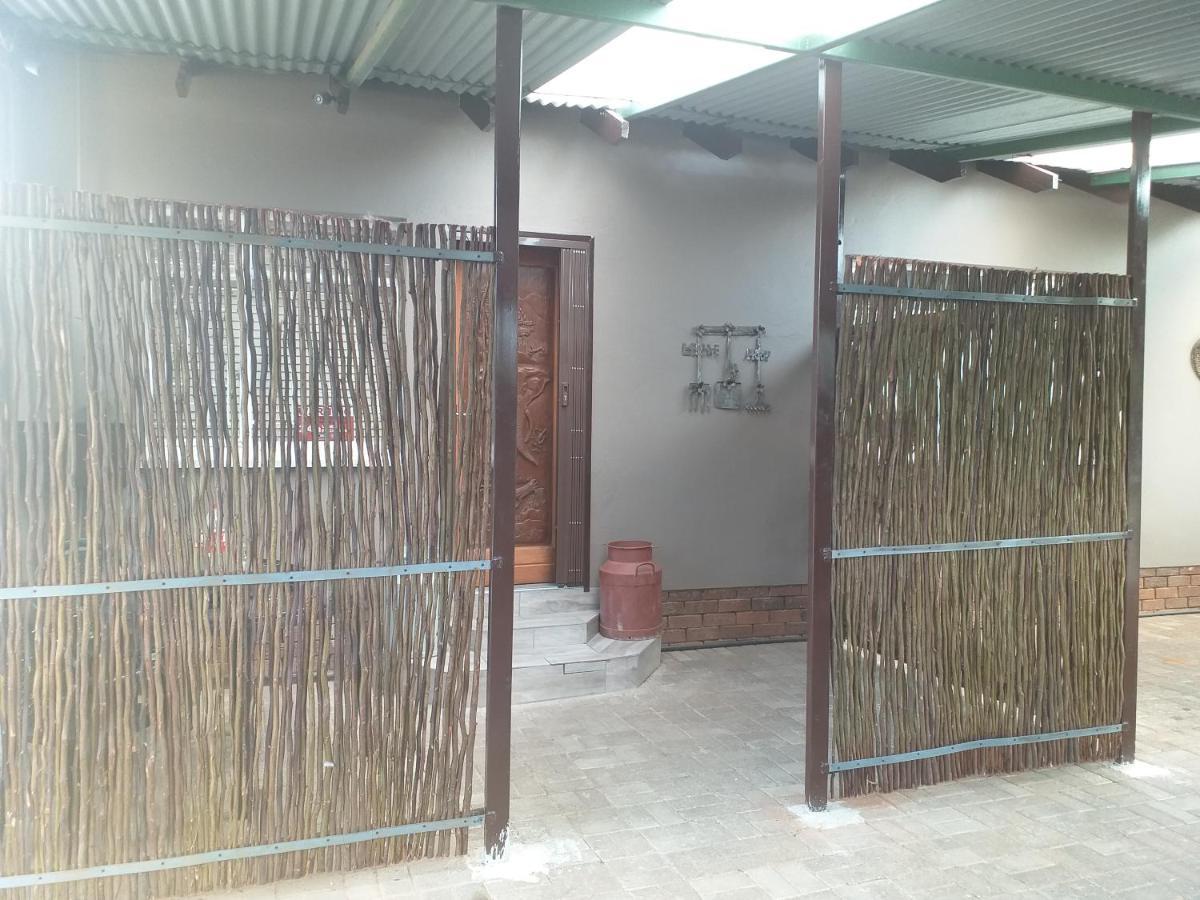 African Elephant'S Den Klerksdorp Exterior photo