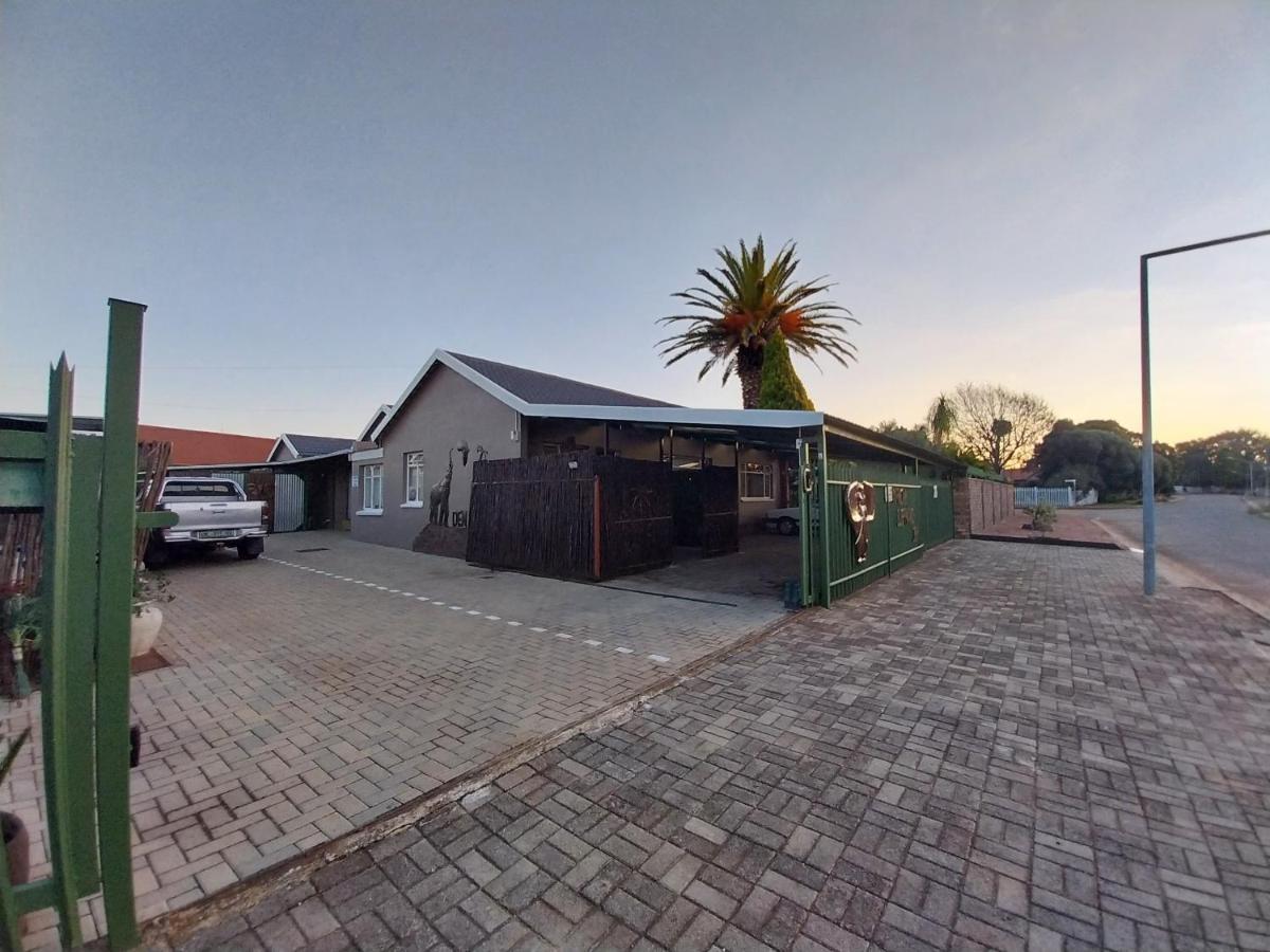 African Elephant'S Den Klerksdorp Exterior photo
