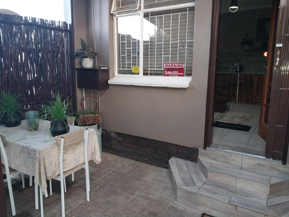 African Elephant'S Den Klerksdorp Exterior photo