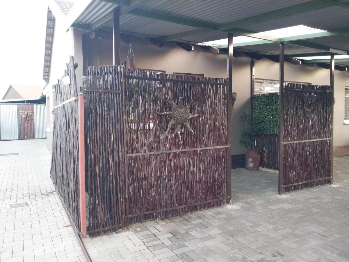 African Elephant'S Den Klerksdorp Exterior photo