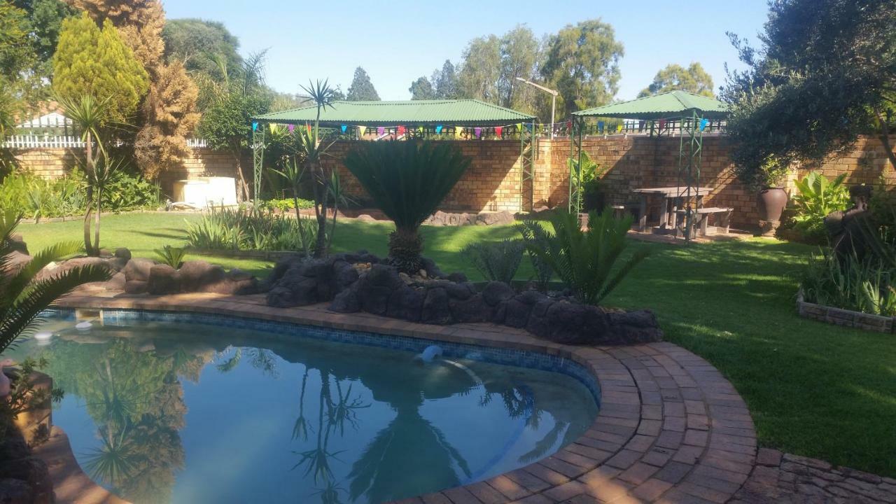 African Elephant'S Den Klerksdorp Exterior photo